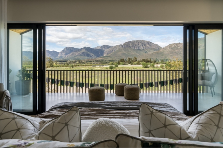 3 Bedroom Property for Sale in Drakenzicht Western Cape